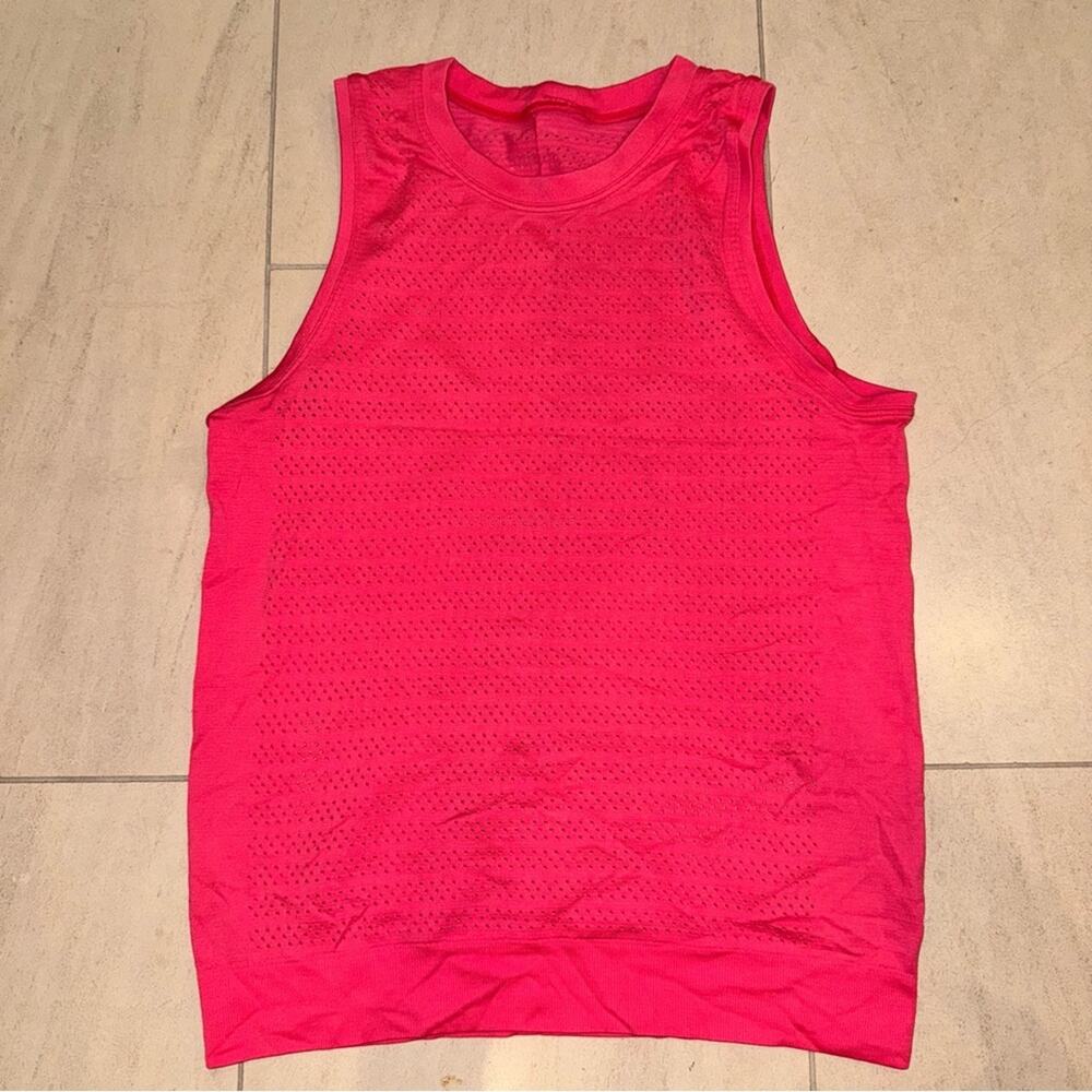 Lululemon Breeze By Muscle Tank II
Glossy / Glossy 4 - Picture 6 of 10